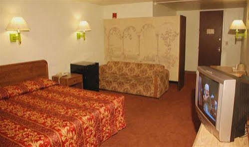 Regency Inn And Suites Baldwin Park Extérieur photo